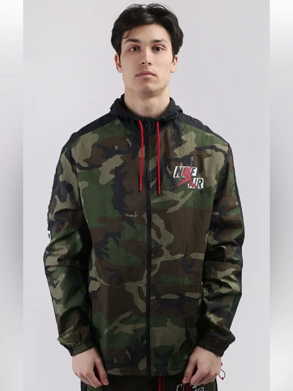 Air Jordan Jumpman Classics camo windbreaker. Size large.